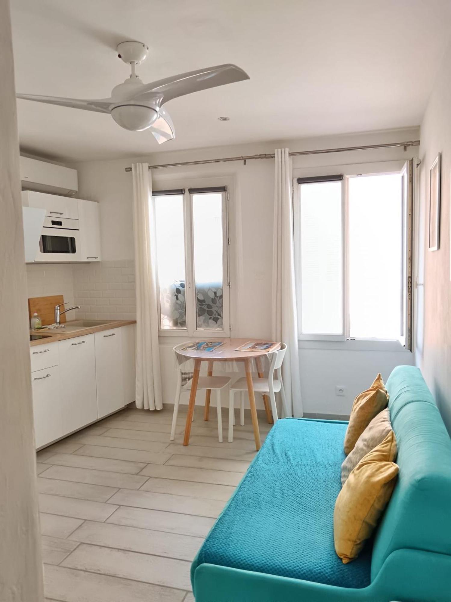 Superbe Studio Sur Le Port Et Rue Pietonne Sanary-sur-Mer Buitenkant foto
